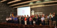 Foto de familia acto institucional 20 aniversario 1-1-2 Canarias